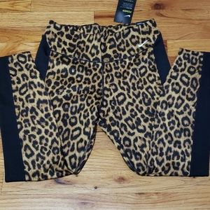 Nike Leopard Training Leggings